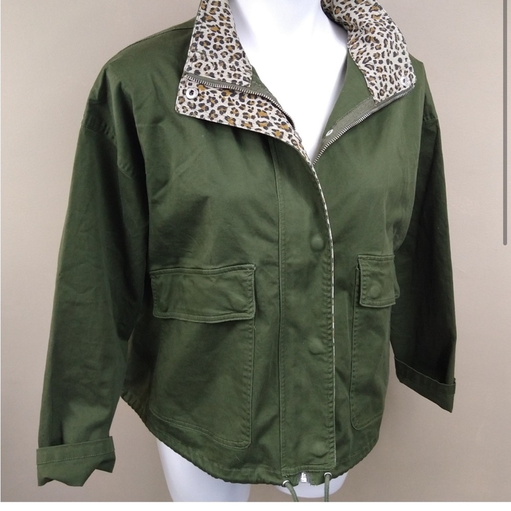 🆕Everly Utility Jacket Olive and Leopard Sz Small